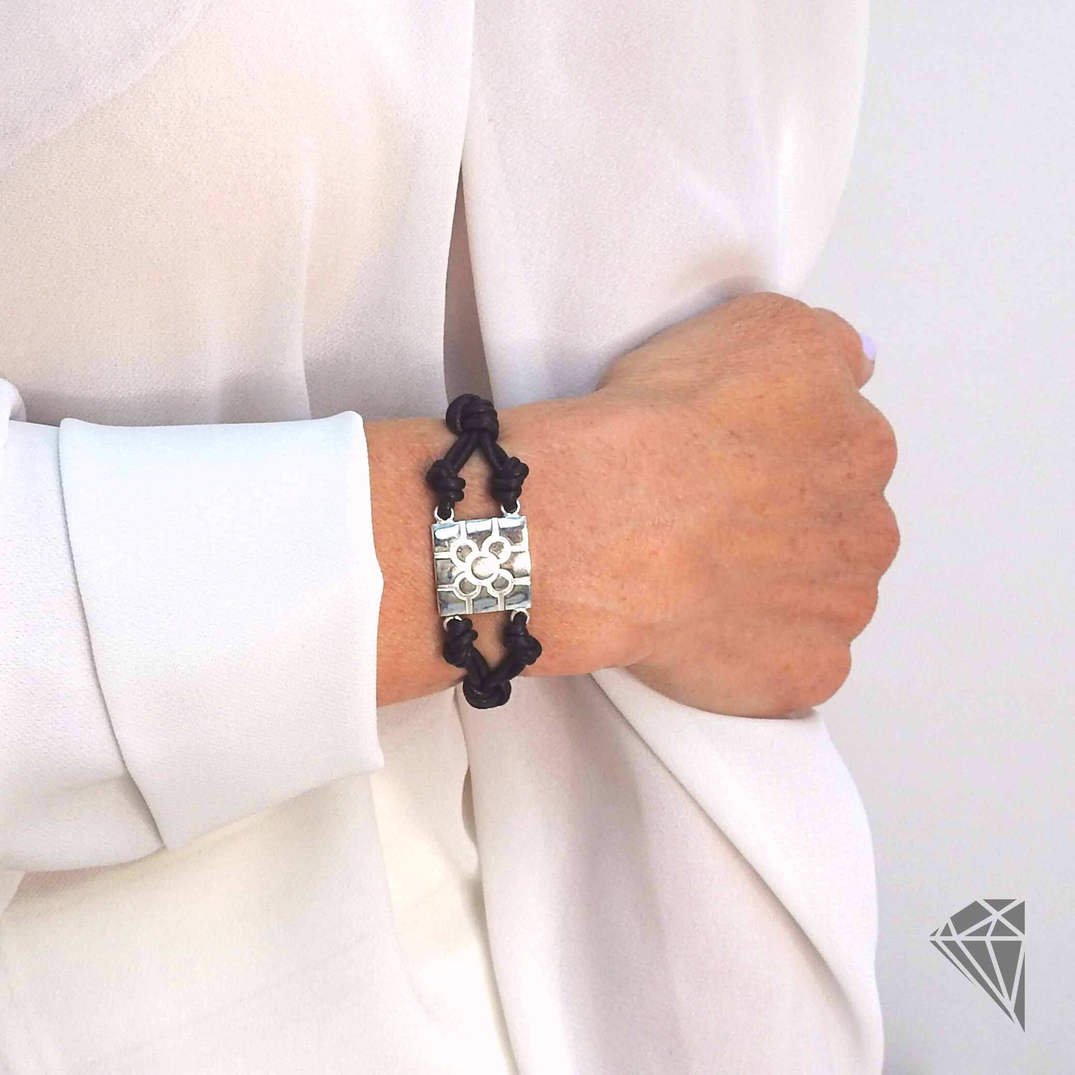 pulsera-plata-baldosa-bilbao-jardines-albia